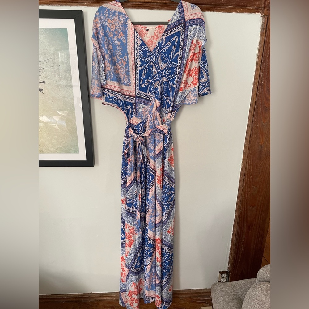 Beautiful maxi dress. Medium